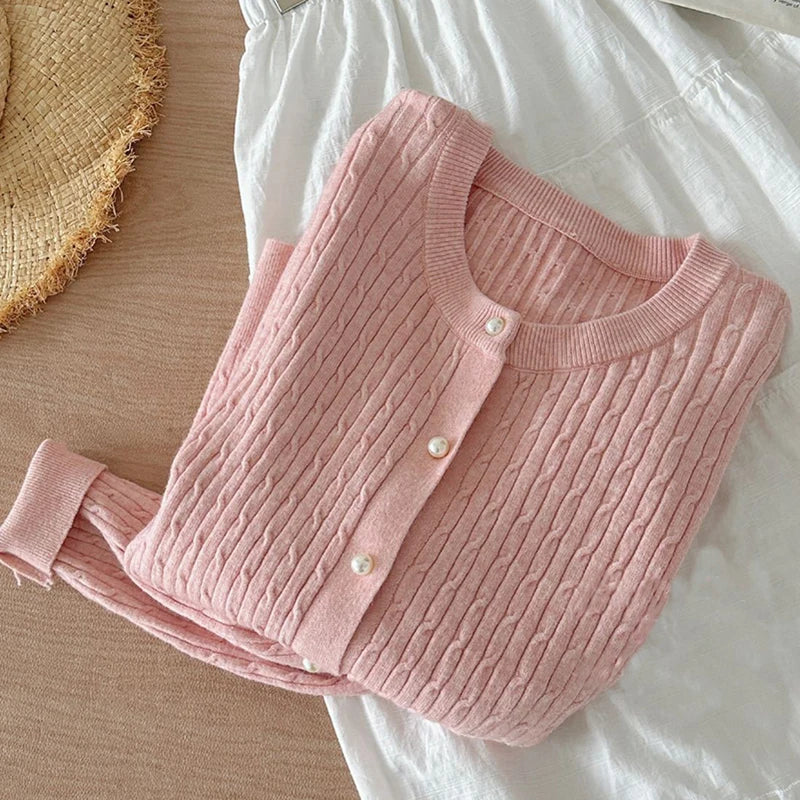 Feinstrick-Cardigan Pia – Zopfmuster mit Knopfleiste