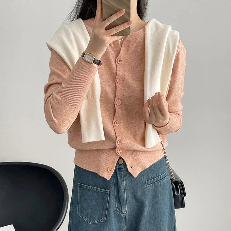 Basic-Cardigan Ella – Feinstrick mit Knopfleiste