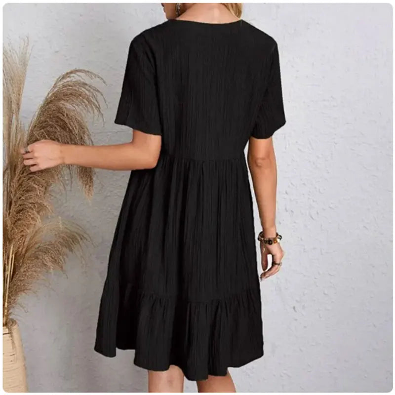 Volant-Sommerkleid Livia – V-Ausschnitt im Stufen-Look