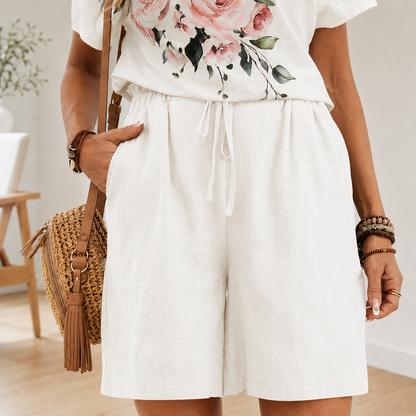 Leinen-Shorts Paula Damen am Strand