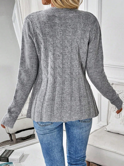 Strickjacke Mila – Cardigan mit Schößchen