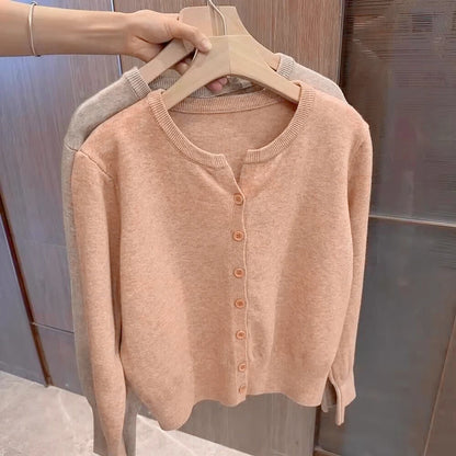 Basic-Cardigan Ella – Feinstrick mit Knopfleiste