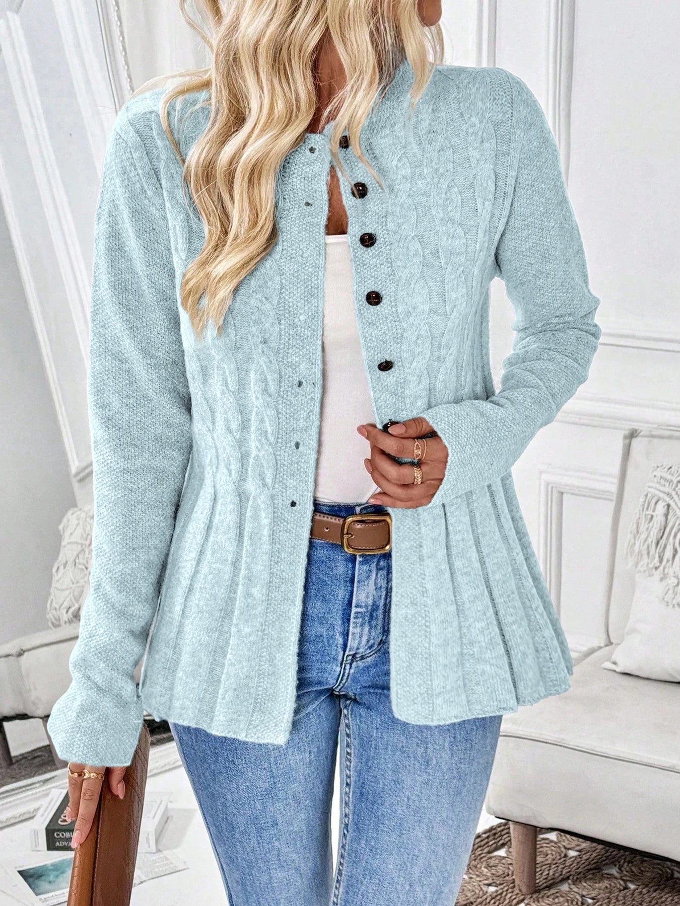 Strickjacke Mila – Cardigan mit Schößchen