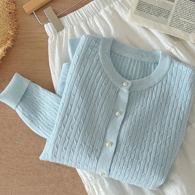 Feinstrick-Cardigan Pia – Zopfmuster mit Knopfleiste