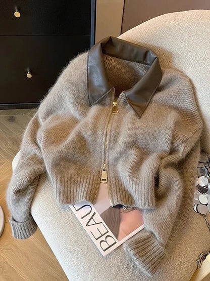 Strick-Bomber Vera – Cropped mit Zipper & Kontrast-Kragen