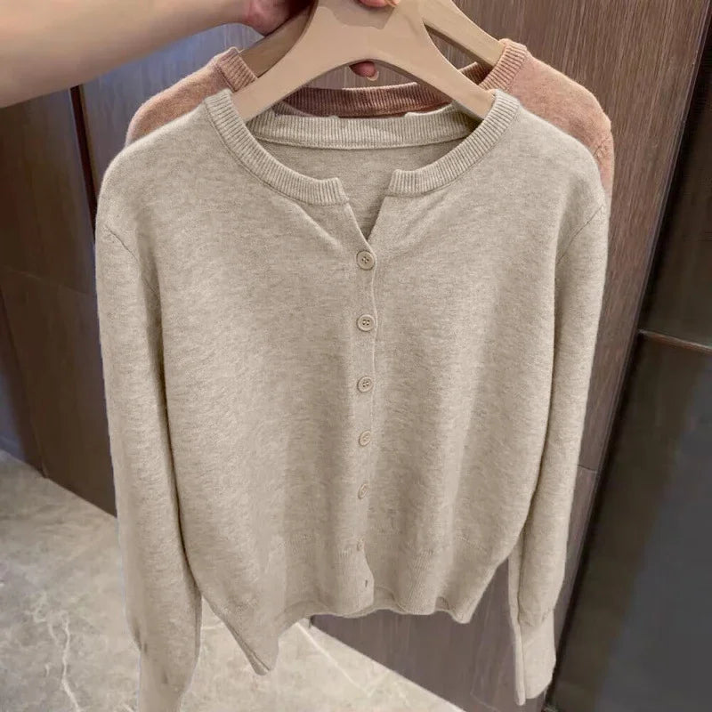 Basic-Cardigan Ella – Feinstrick mit Knopfleiste