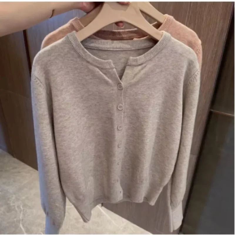 Basic-Cardigan Ella – Feinstrick mit Knopfleiste