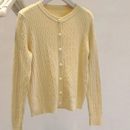 Feinstrick-Cardigan Pia – Zopfmuster mit Knopfleiste
